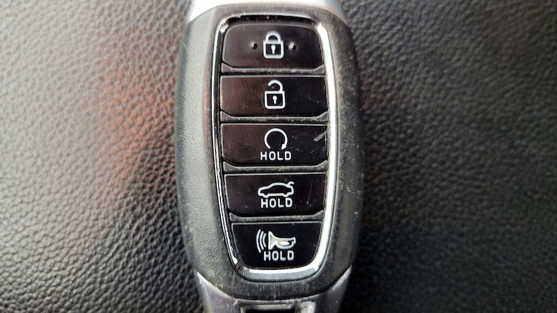 2023 Hyundai Elantra SEL 21