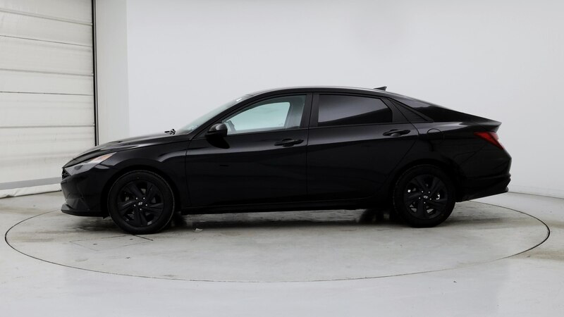 2023 Hyundai Elantra SEL 3