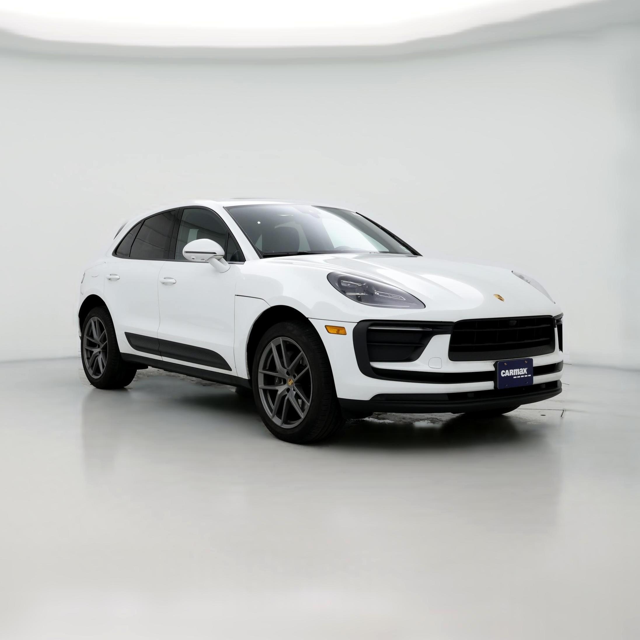 Thumbnail: 2022 Porsche Macan - 1
