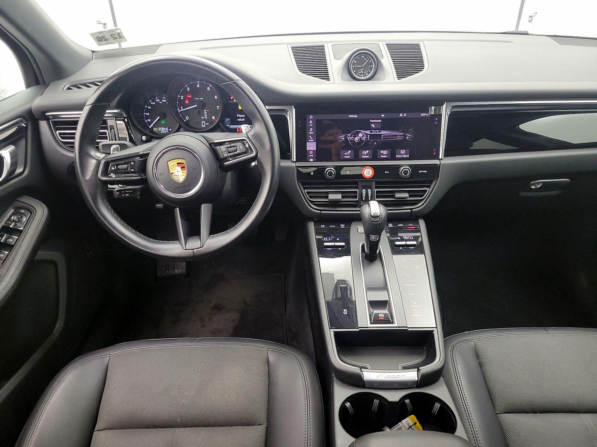 Thumbnail: 2022 Porsche Macan - 9