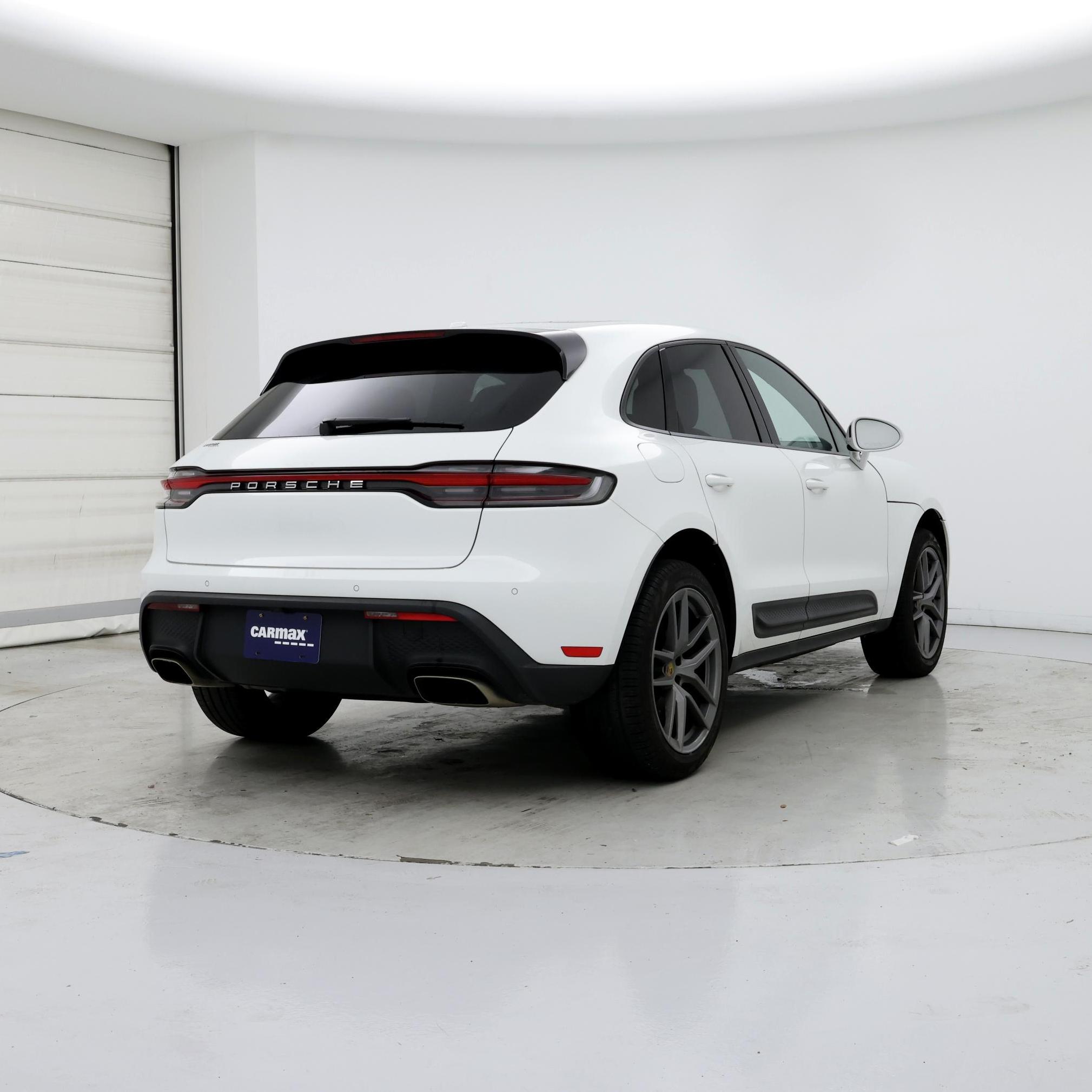 Thumbnail: 2022 Porsche Macan - 8