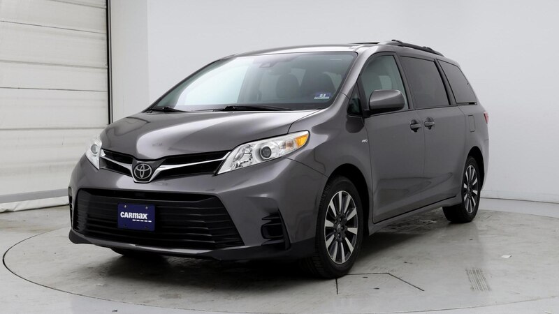 2019 Toyota Sienna LE 4