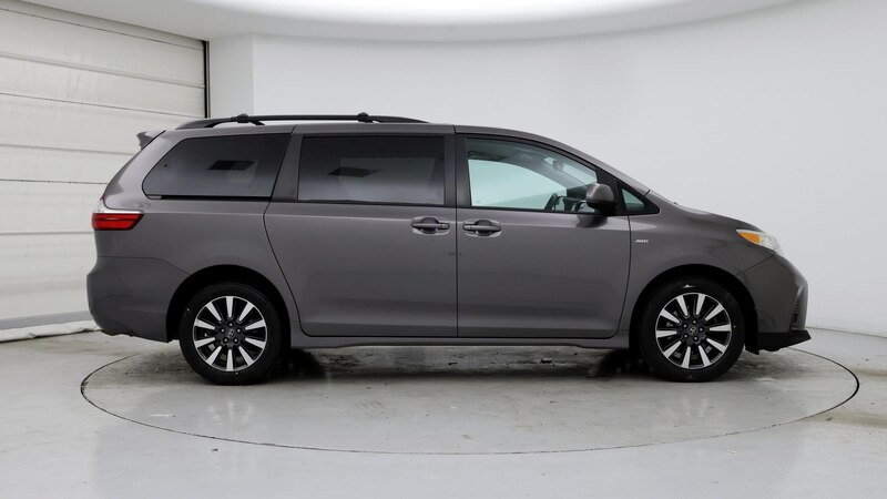 2019 Toyota Sienna LE 7