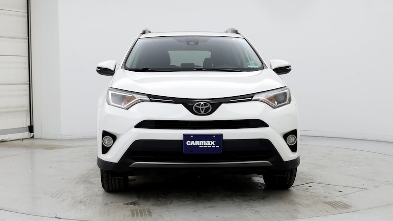 2018 Toyota RAV4 XLE 5