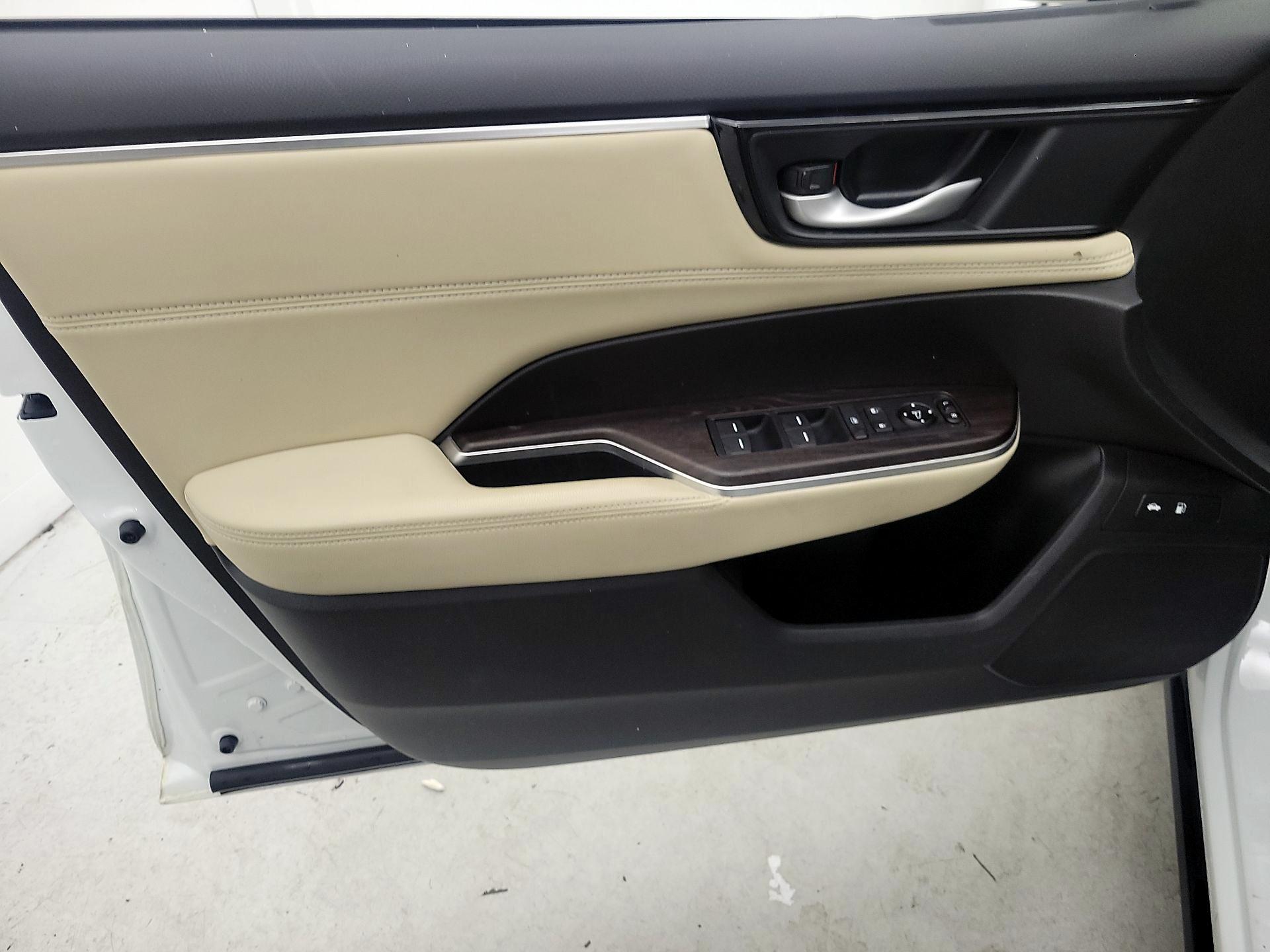Thumbnail: 2019 Honda Clarity - 12