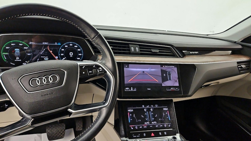 2019 Audi e-tron Premium Plus 9