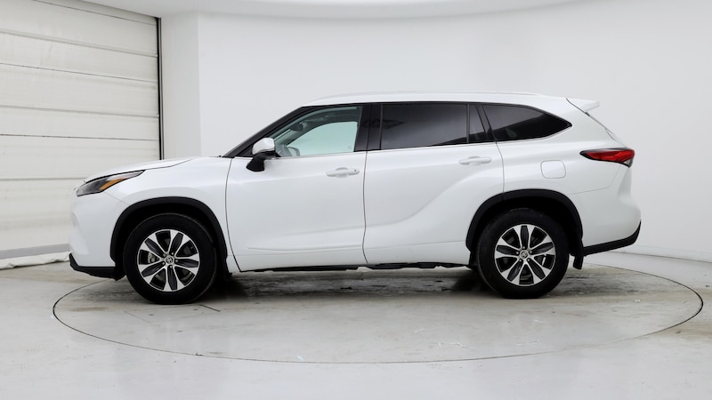 2022 Toyota Highlander XLE 3