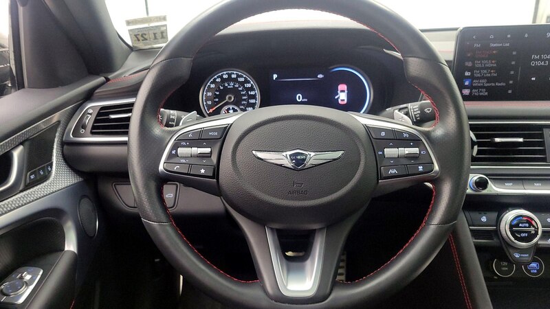2023 Genesis G70 2.0T 10