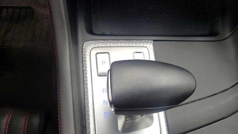 2023 Genesis G70 2.0T 17