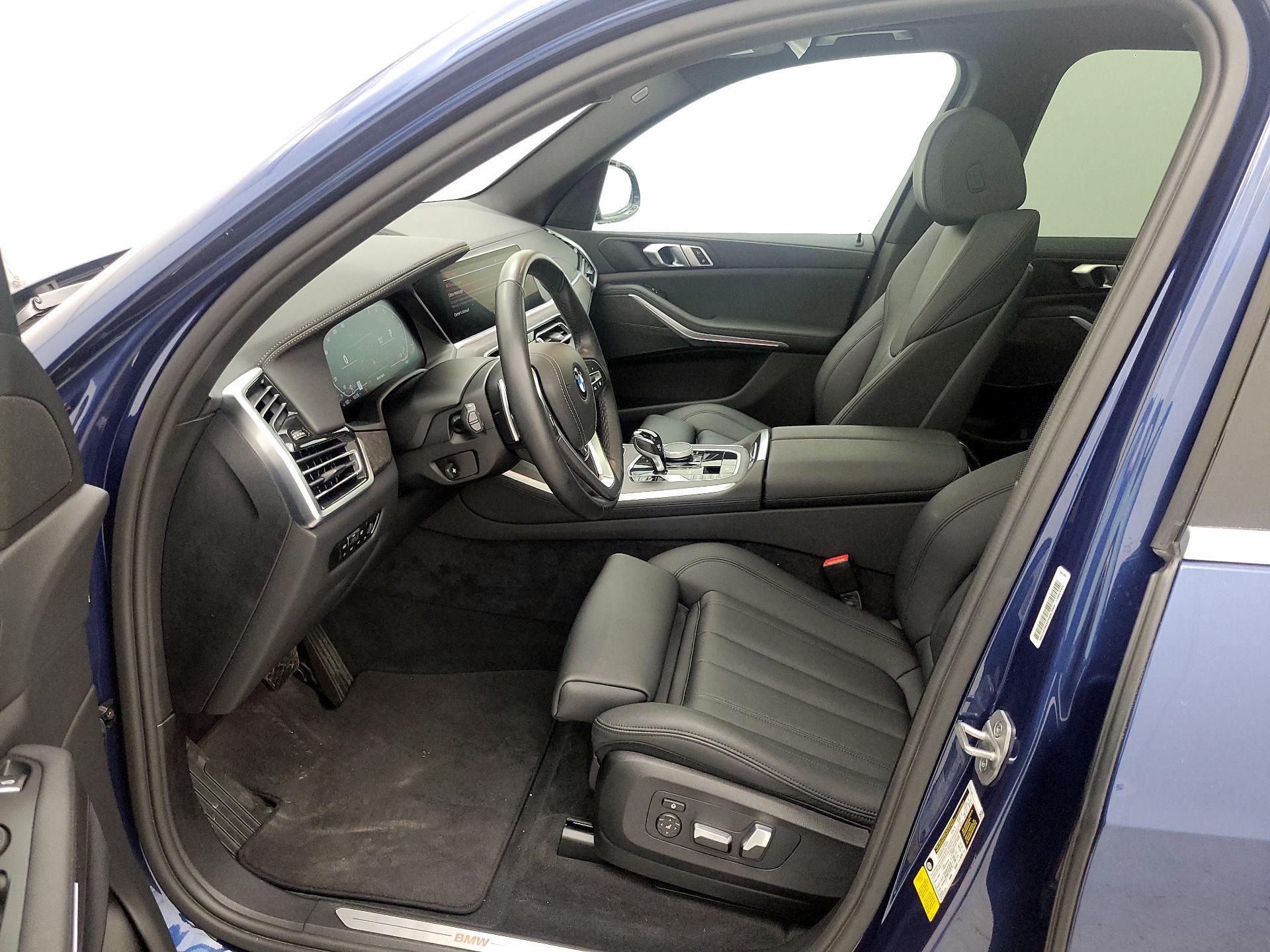 Thumbnail: 2022 BMW X5 - 11