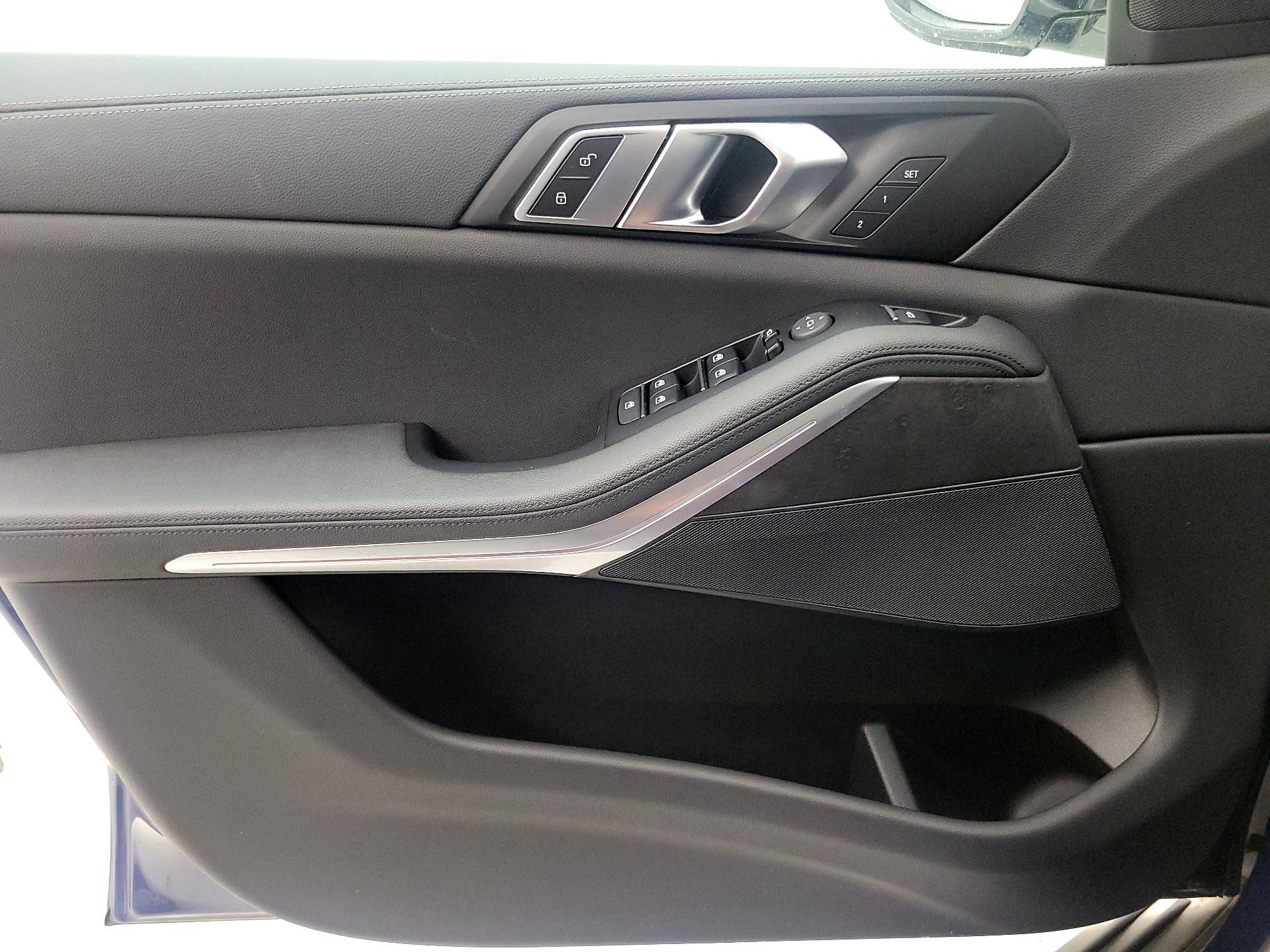 Thumbnail: 2022 BMW X5 - 12