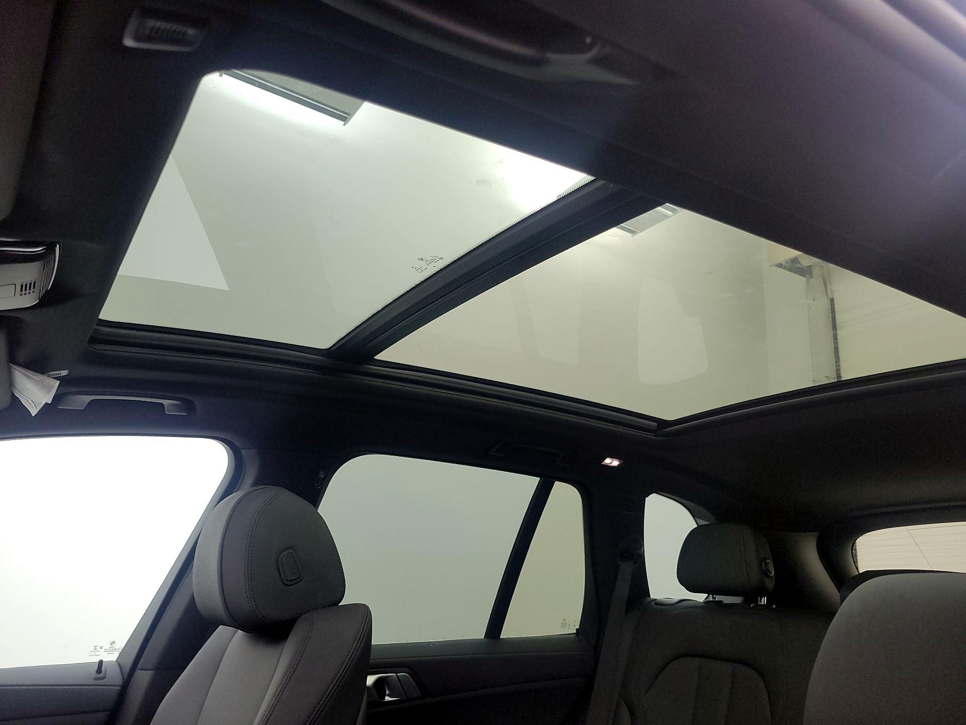 Thumbnail: 2022 BMW X5 - 20