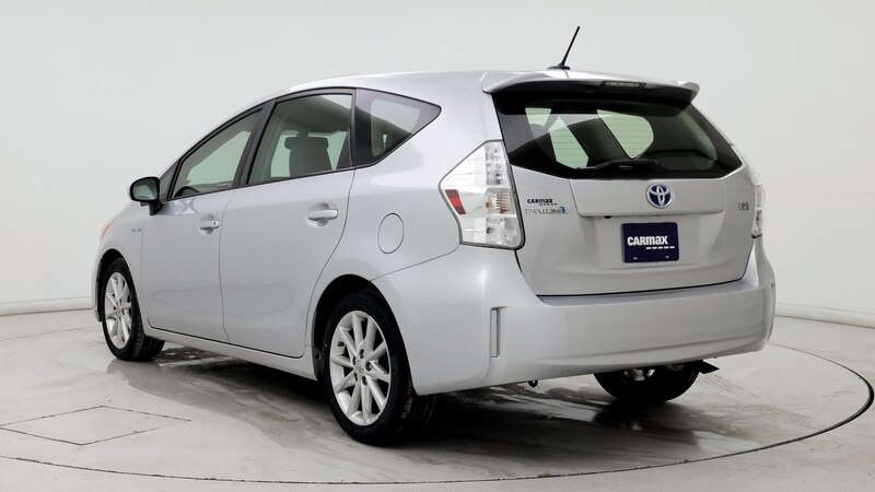 2013 Toyota Prius v Five 2