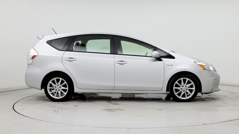 2013 Toyota Prius v Five 7