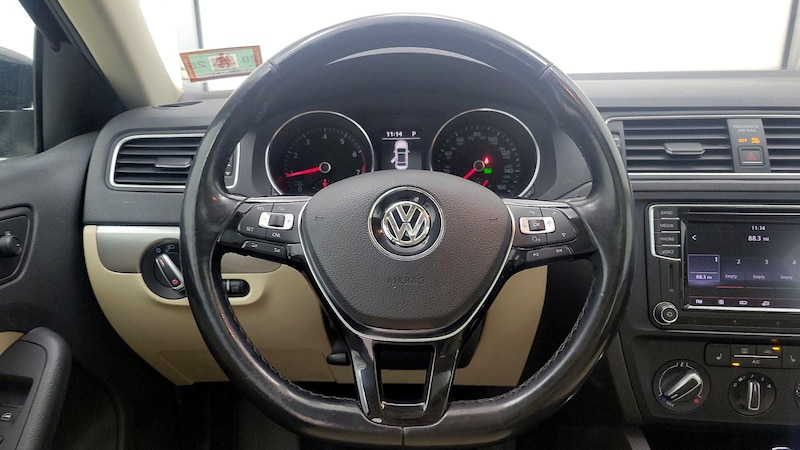 2017 Volkswagen Jetta SE 10