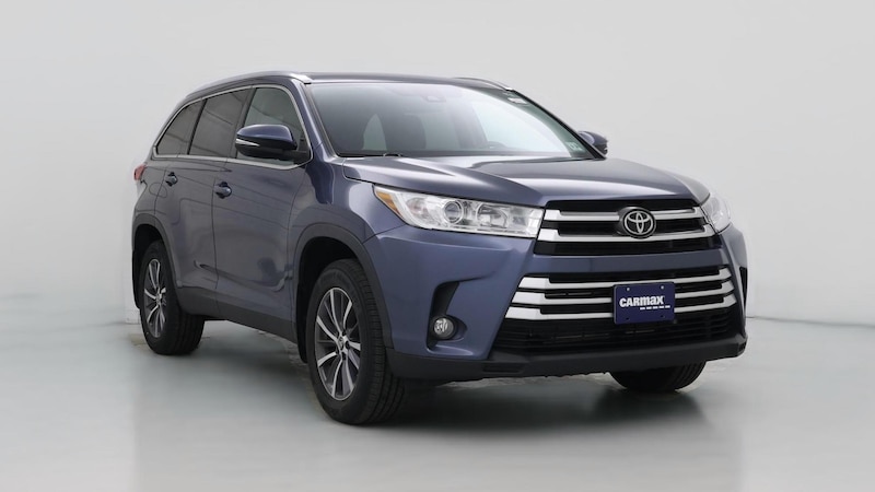 2019 Toyota Highlander XLE Hero Image