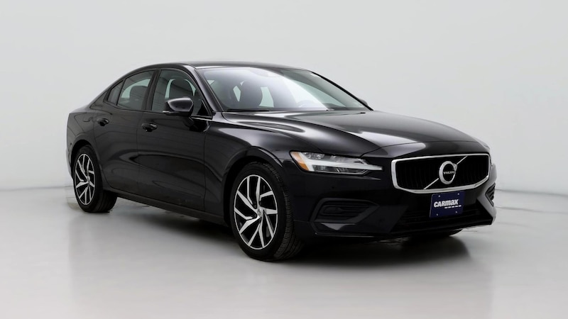 2020 Volvo S60 T6 Momentum Hero Image