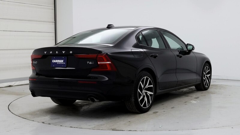 2020 Volvo S60 T6 Momentum 8