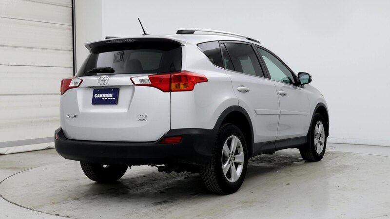 2015 Toyota RAV4 XLE 8