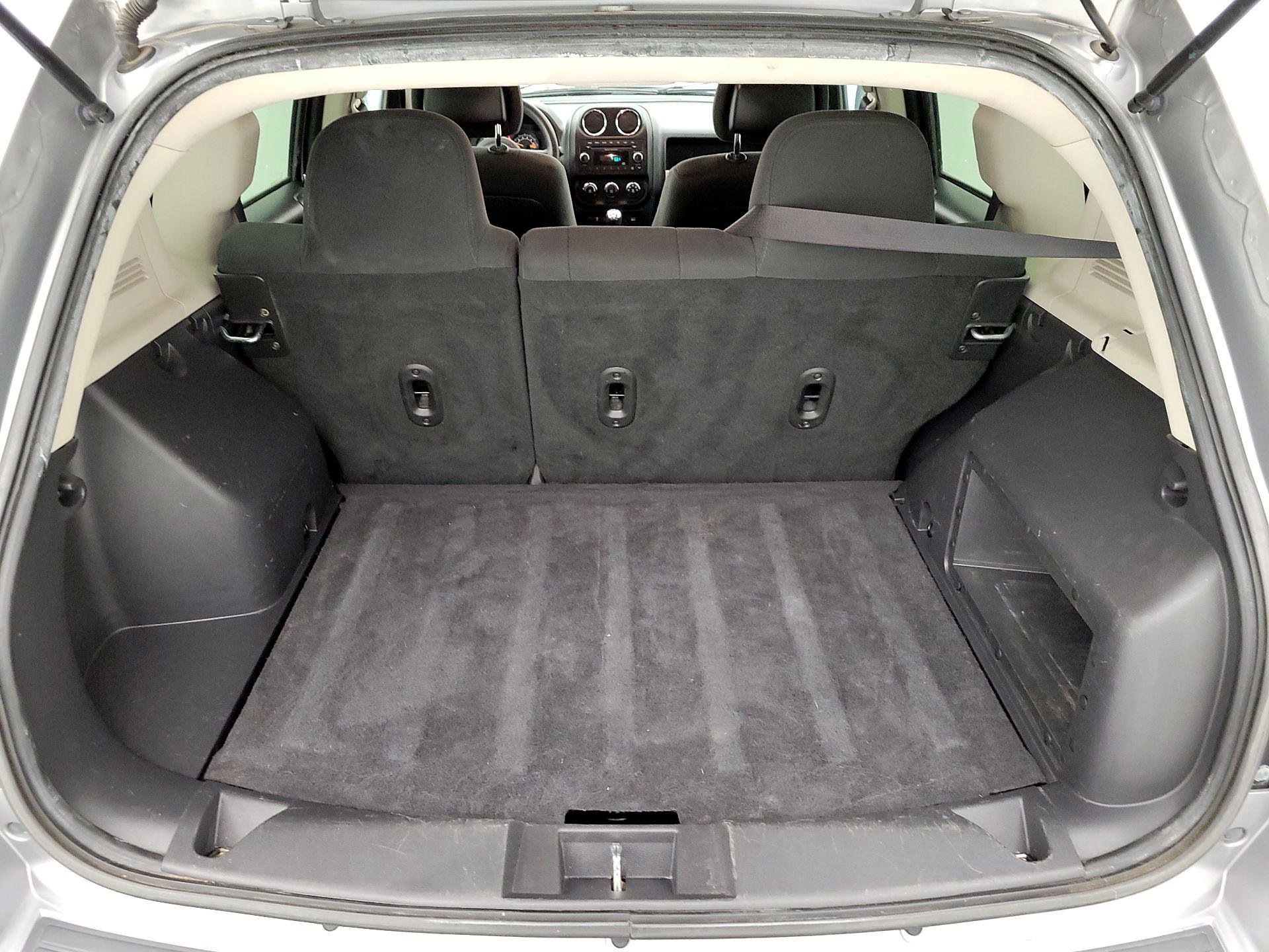 Thumbnail: 2014 Jeep Compass - 16