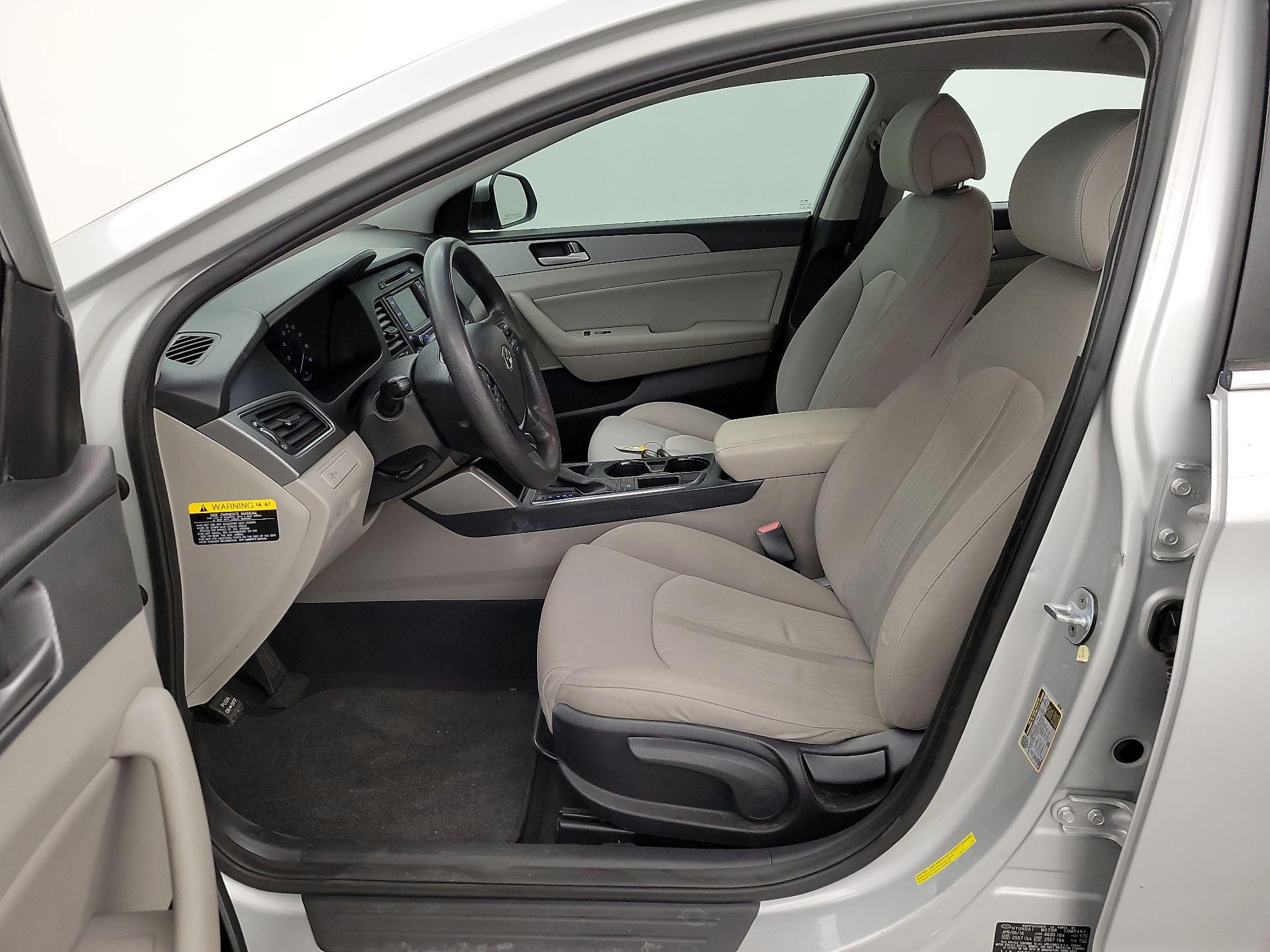 Thumbnail: 2016 Hyundai Sonata - 11