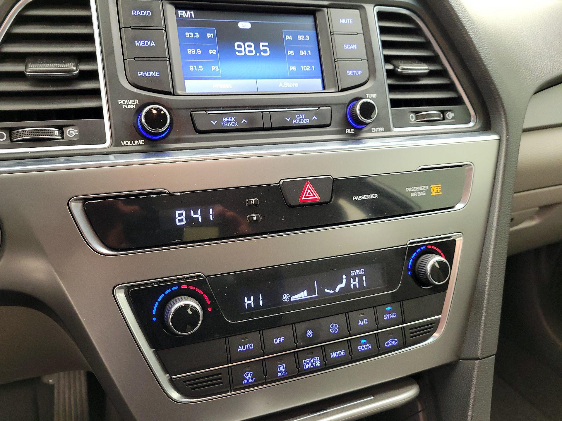 Thumbnail: 2016 Hyundai Sonata - 16