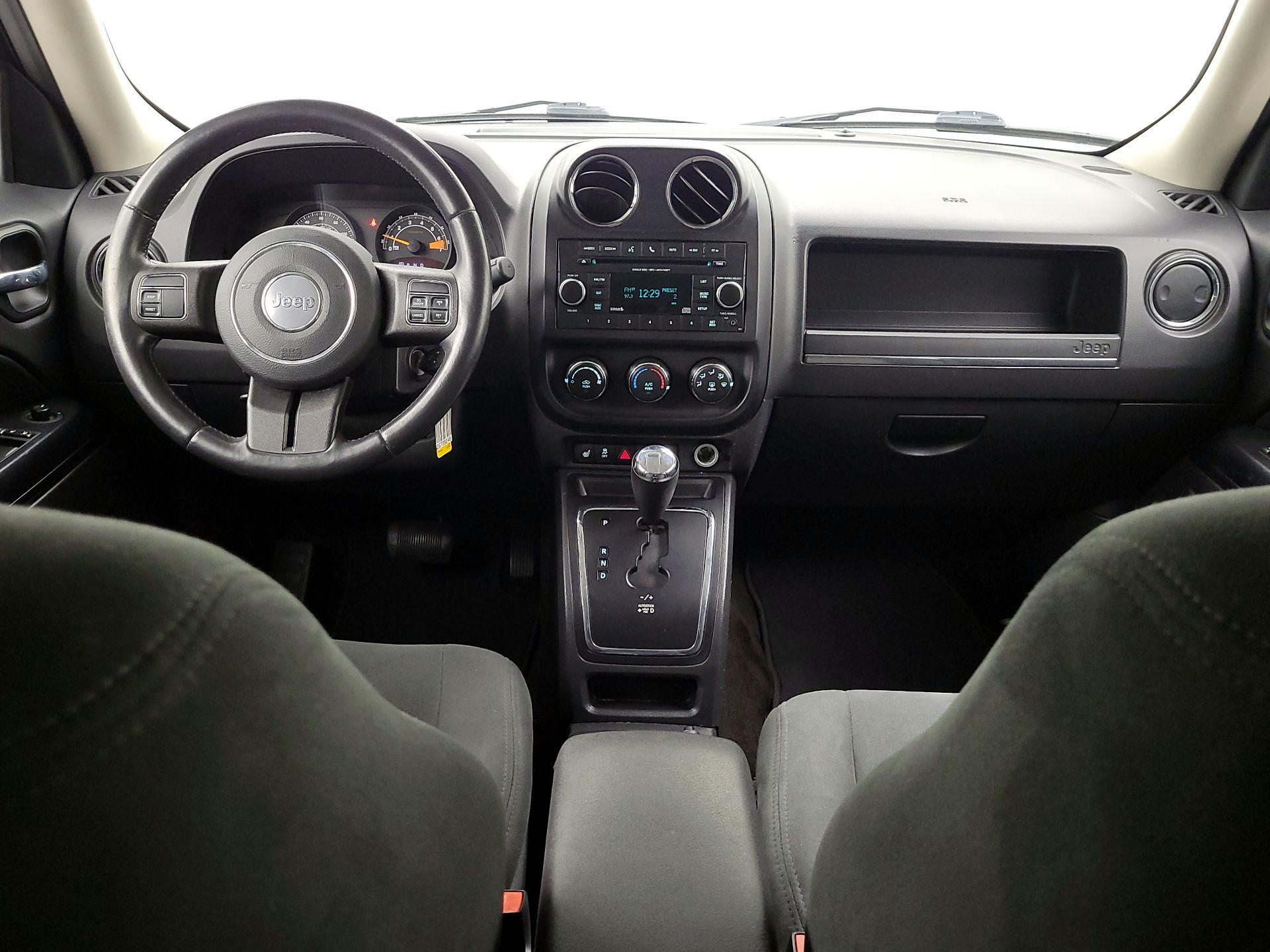 Thumbnail: 2016 Jeep Patriot - 9