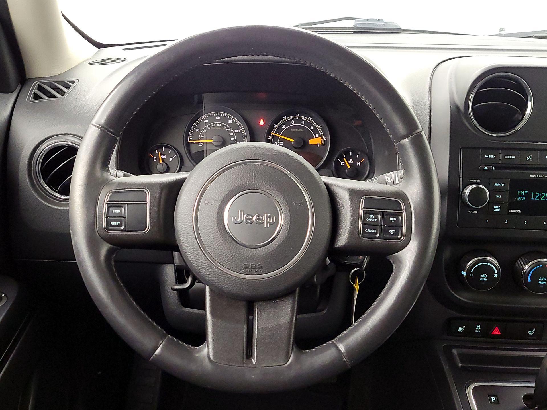 Thumbnail: 2016 Jeep Patriot - 10