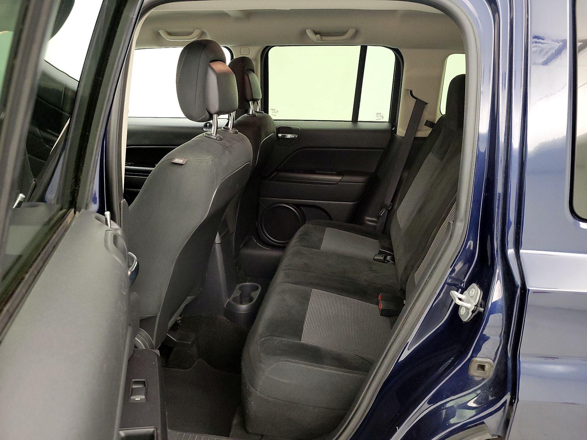 Thumbnail: 2016 Jeep Patriot - 17