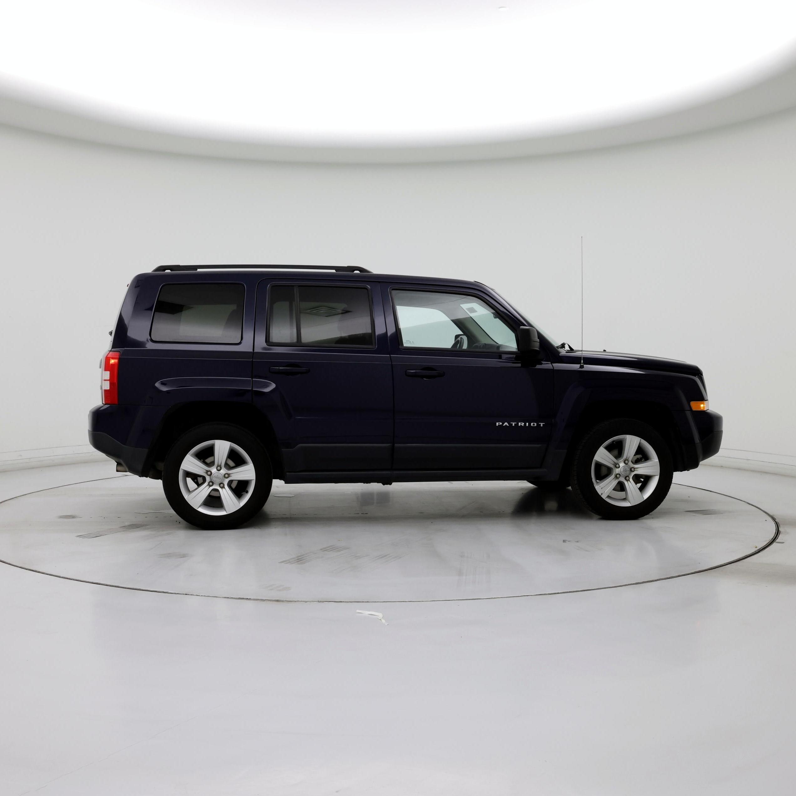 Thumbnail: 2016 Jeep Patriot - 7
