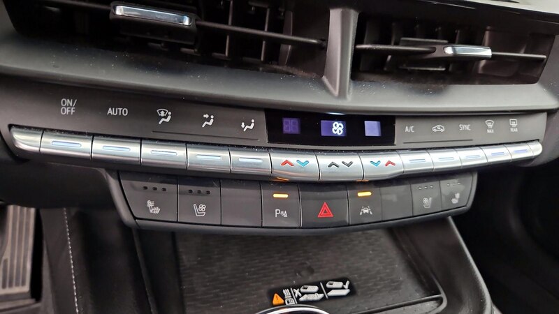 2023 Cadillac CT4 V 17