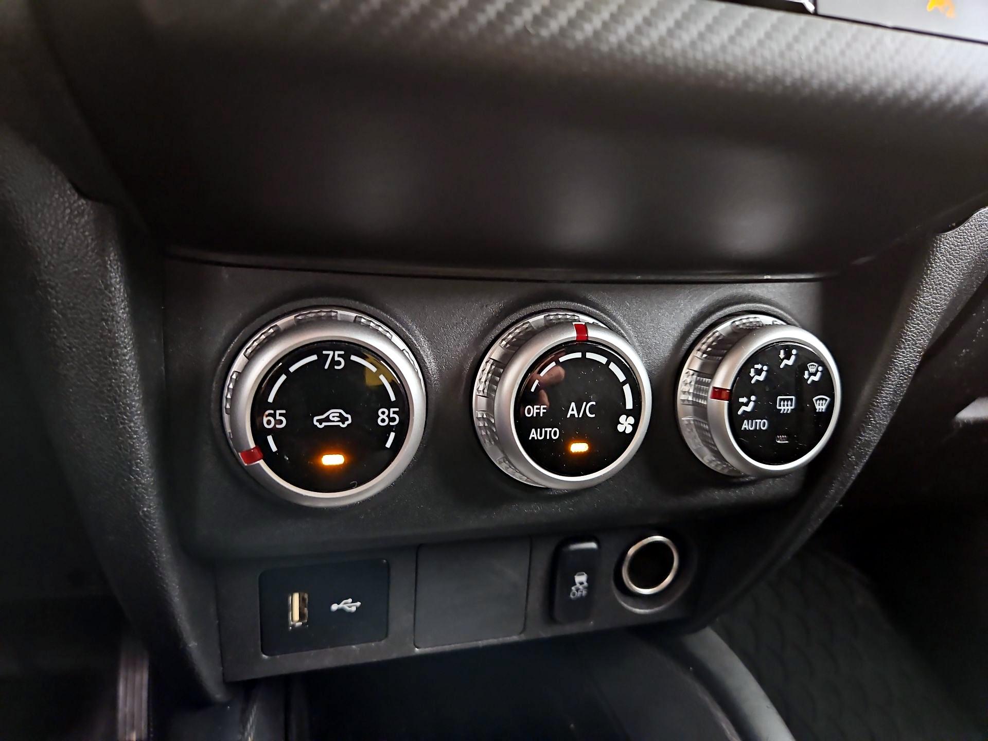 Thumbnail: 2020 Mitsubishi Outlander Sport - 15