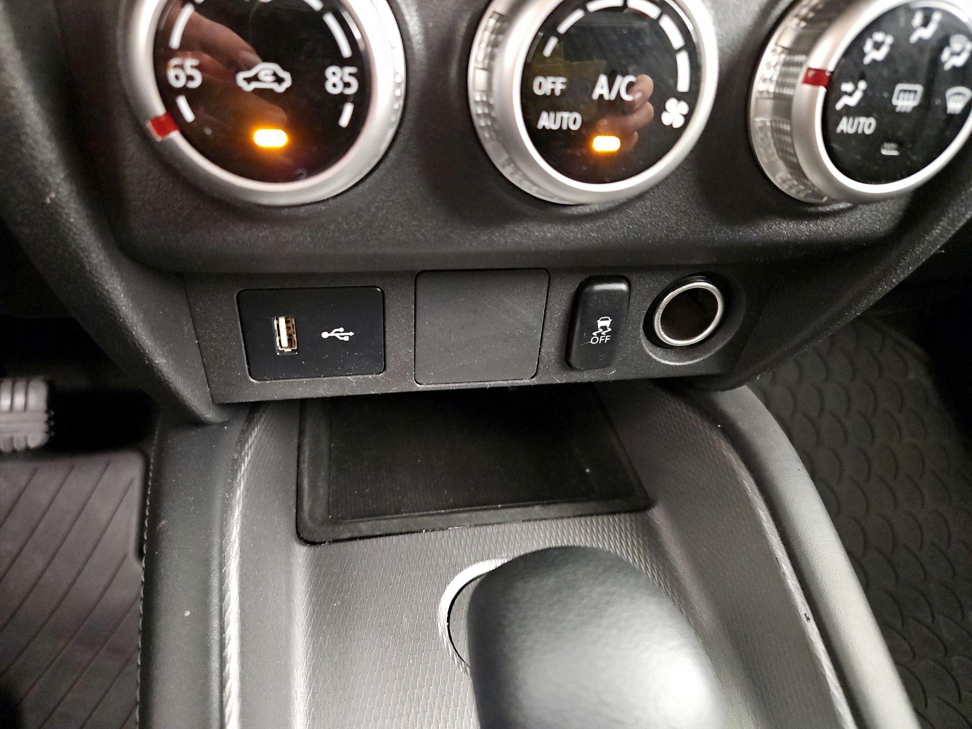 Thumbnail: 2020 Mitsubishi Outlander Sport - 17