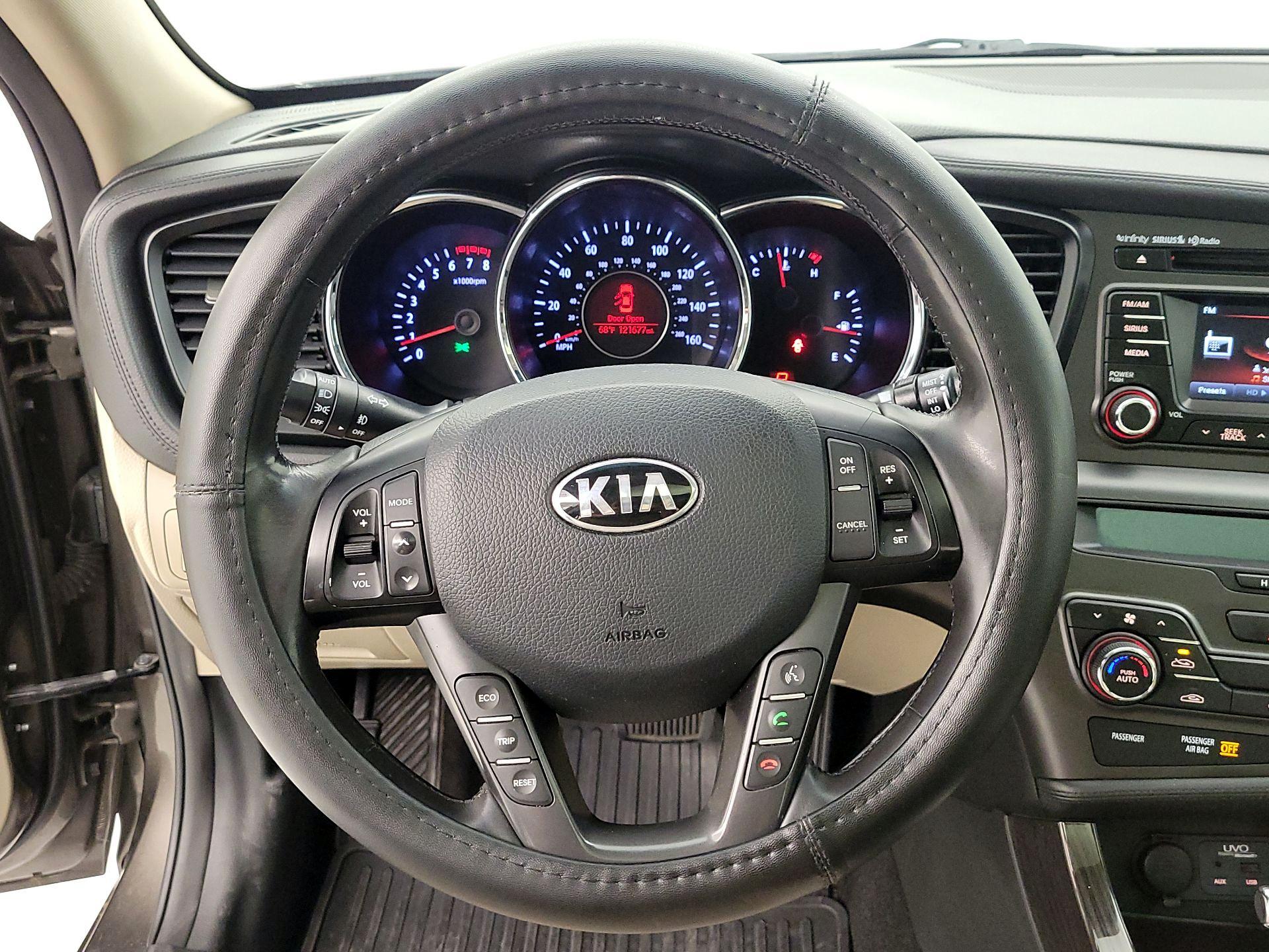 Thumbnail: 2013 Kia Optima - 10