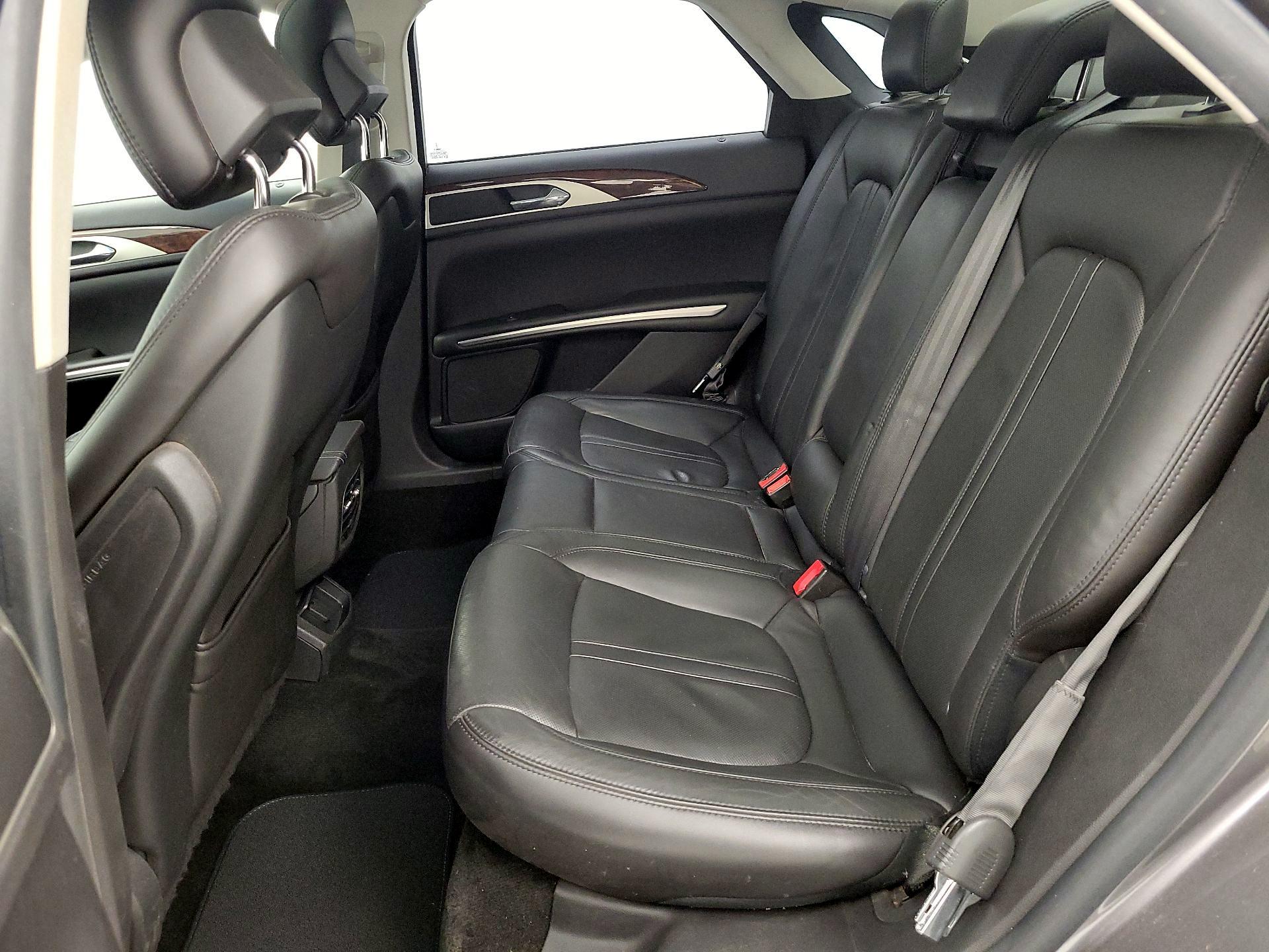 Thumbnail: 2014 Lincoln MKZ - 20