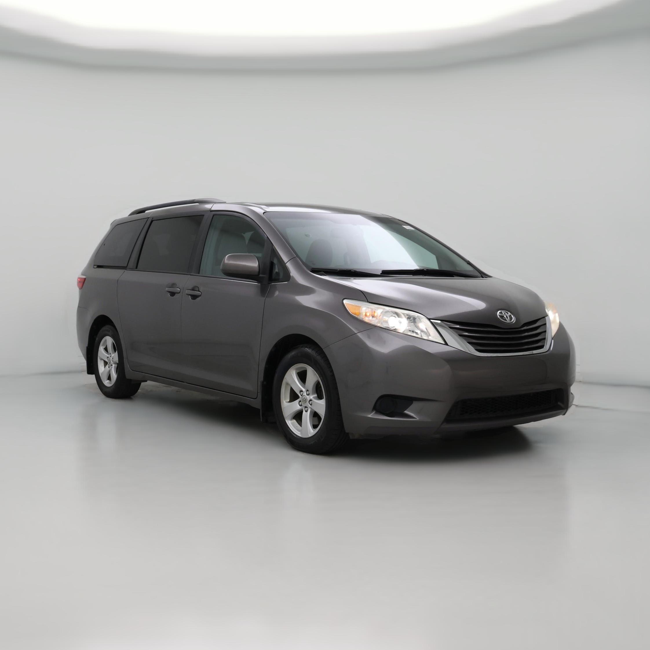 Thumbnail: 2015 Toyota Sienna - 1