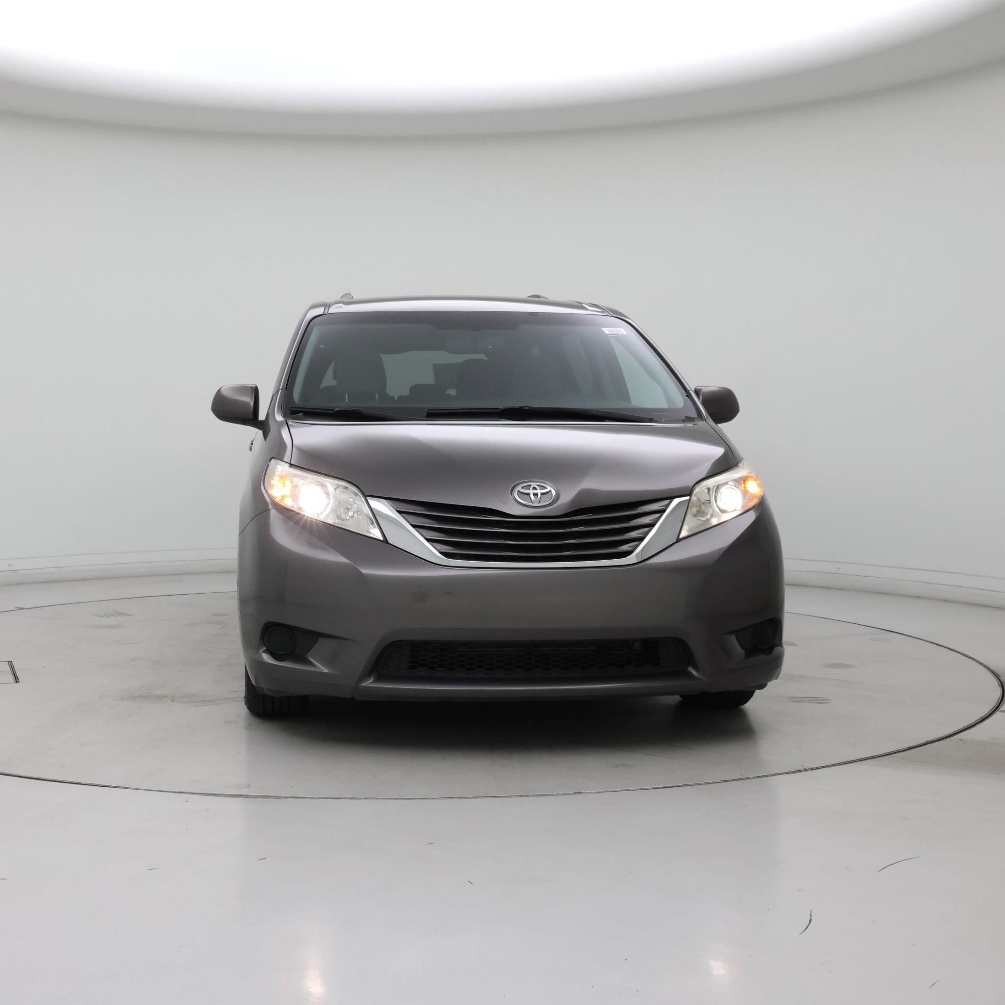 Thumbnail: 2015 Toyota Sienna - 5