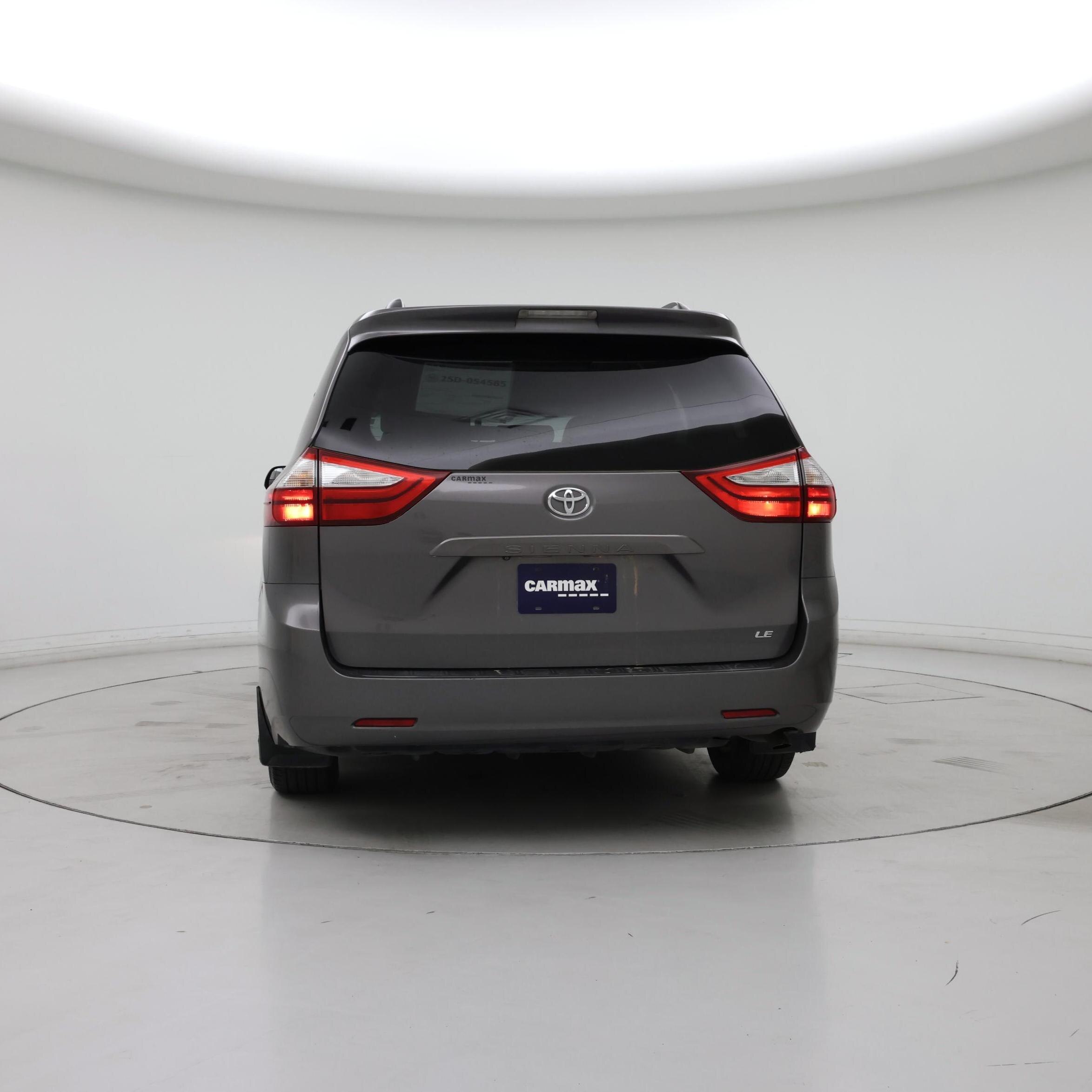Thumbnail: 2015 Toyota Sienna - 6