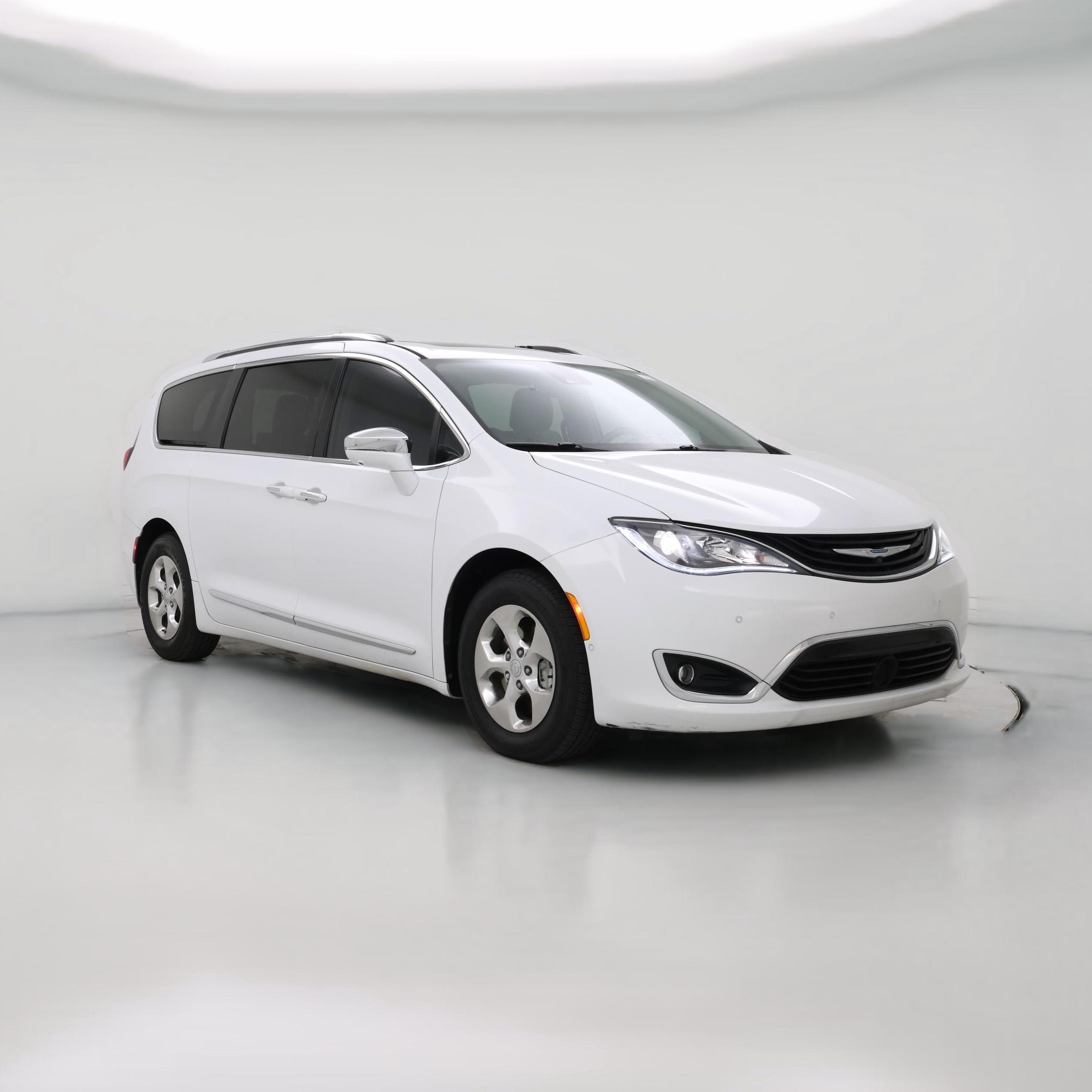 Thumbnail: 2018 Chrysler Pacifica - 1