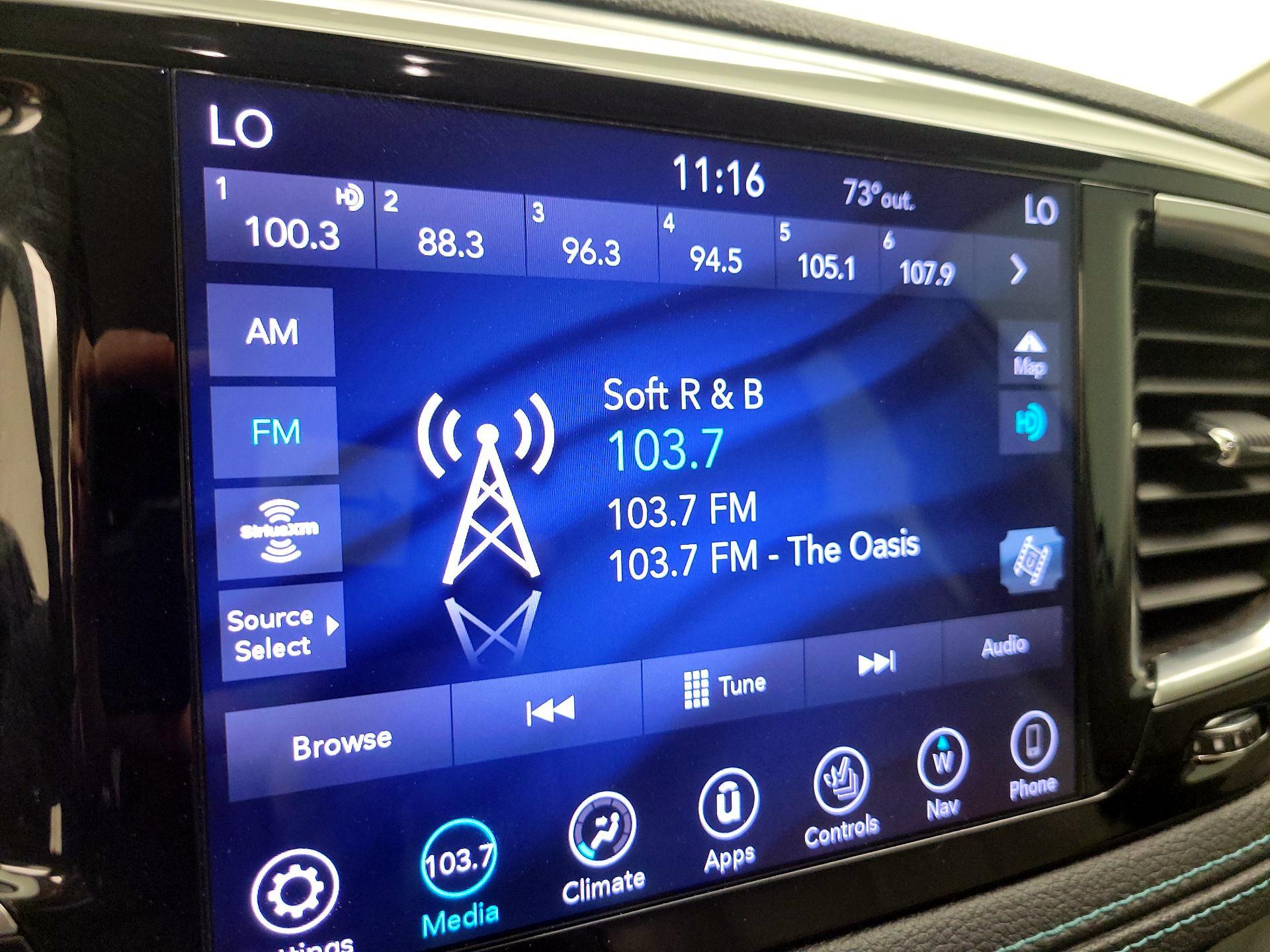 Thumbnail: 2018 Chrysler Pacifica - 16
