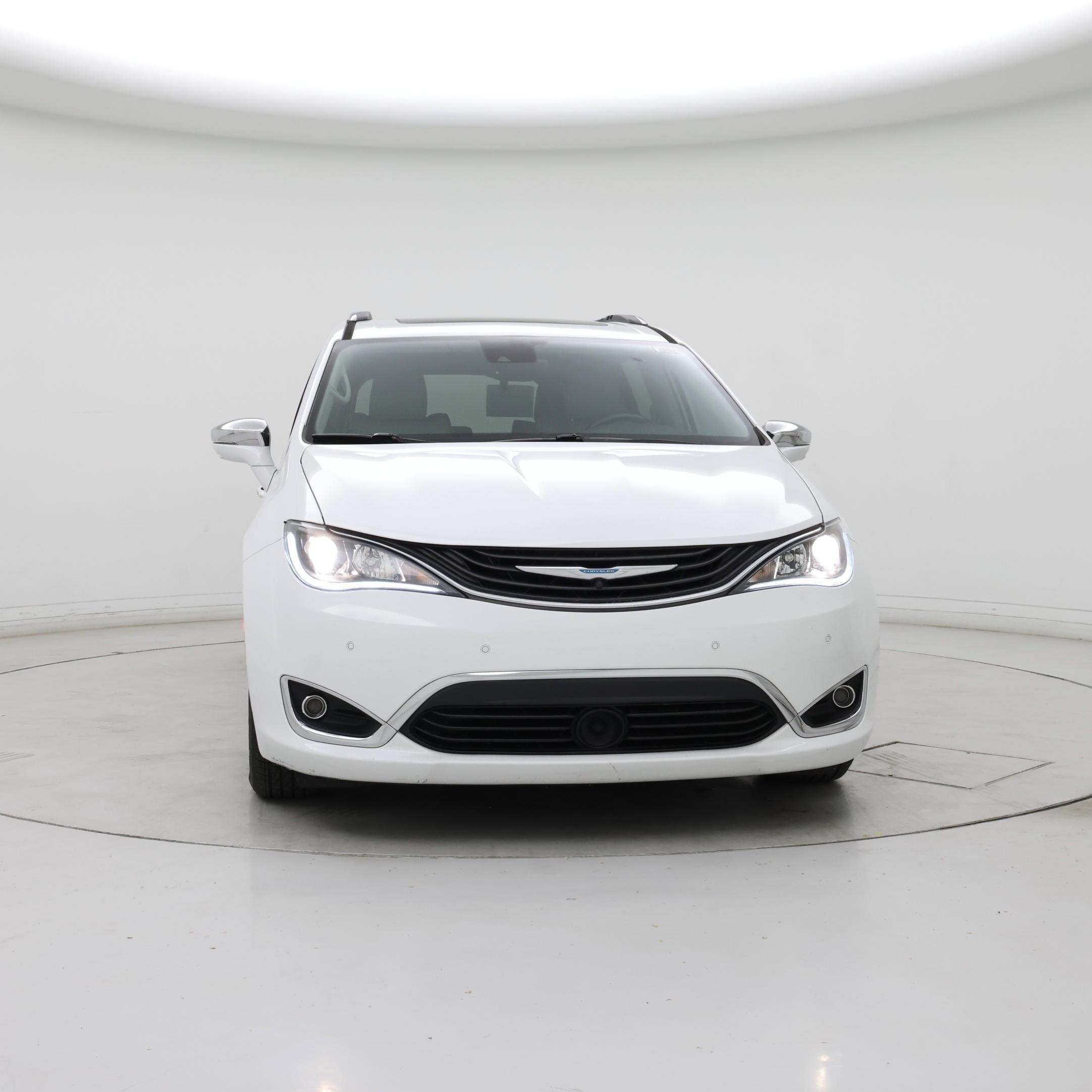 Thumbnail: 2018 Chrysler Pacifica - 5