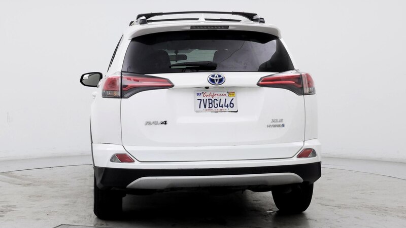 2016 Toyota RAV4 XLE 6