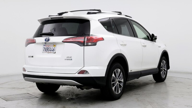 2016 Toyota RAV4 XLE 8