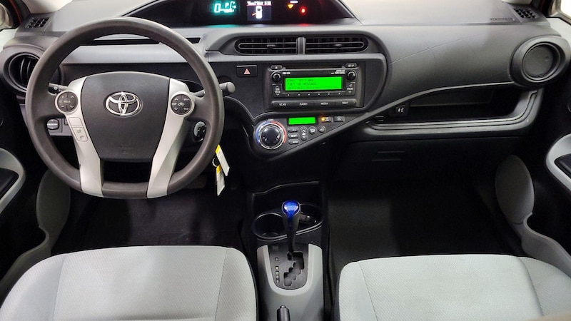 2013 Toyota Prius c One 9