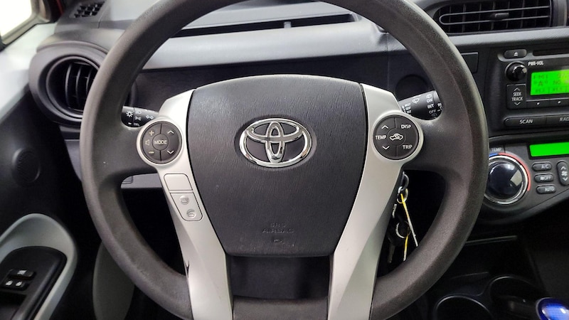 2013 Toyota Prius c One 10