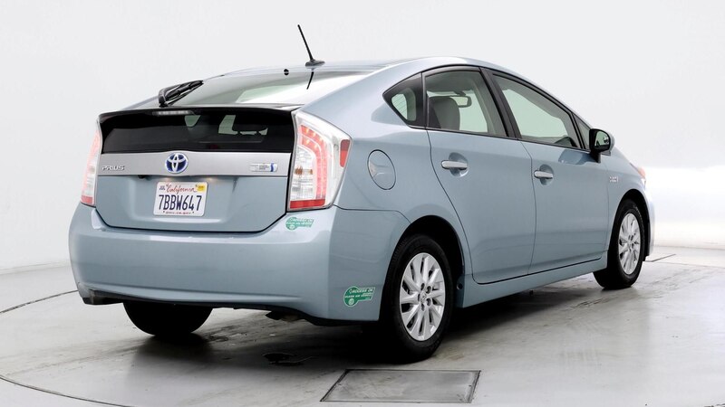 2013 Toyota Prius Plug-in 8