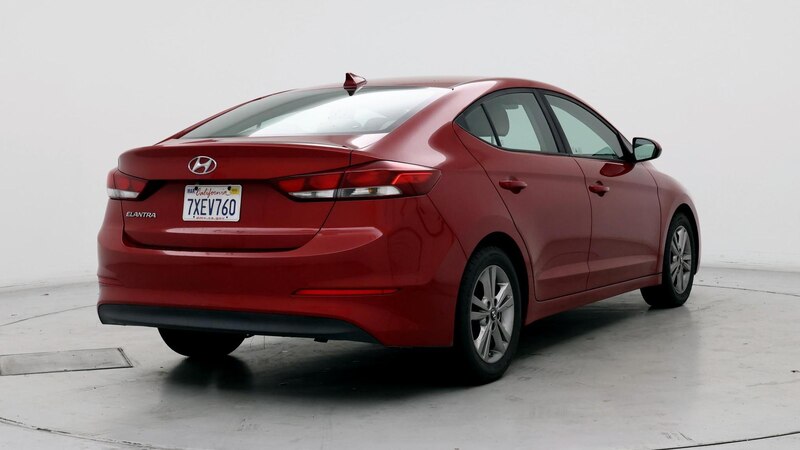 2017 Hyundai Elantra SE 8