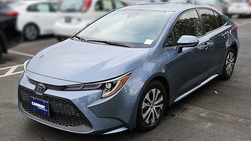 2022 Toyota Corolla LE Hero Image