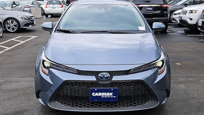 2022 Toyota Corolla LE 2