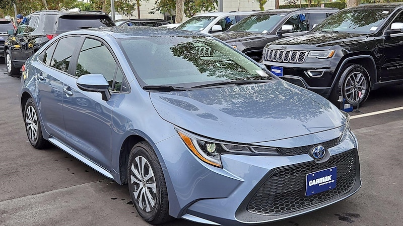 2022 Toyota Corolla LE 3